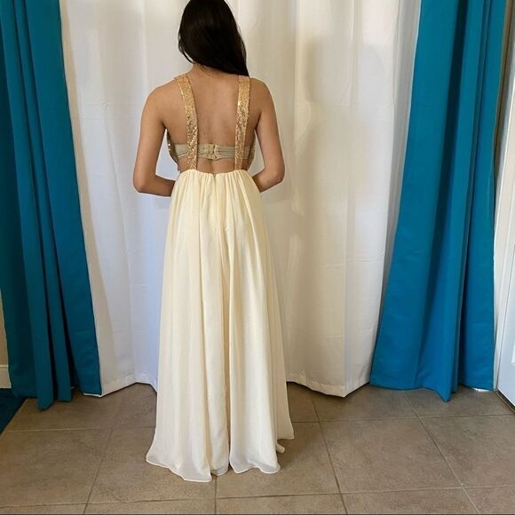 Sarah Bridal beautiful cream & gold gown - Picture 3 of 5